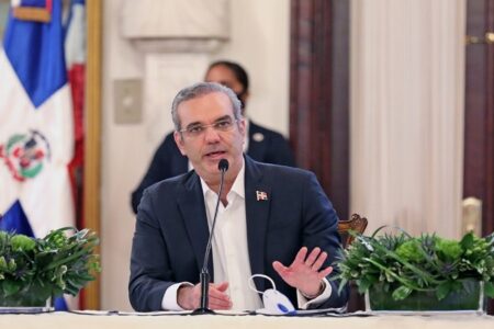 Presidente Abinader dice ha recuperado más de 100 mil empleos en sector Turismo