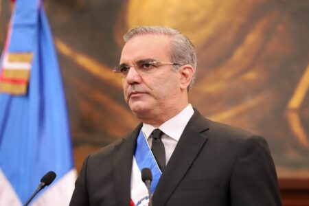 Abinader ve irresponsable hablar de reelección en estos momentos