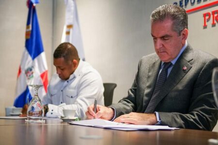 Propeep y Ayuntamiento de San Pedro construirán 50 viviendas a damnificados del huracán George