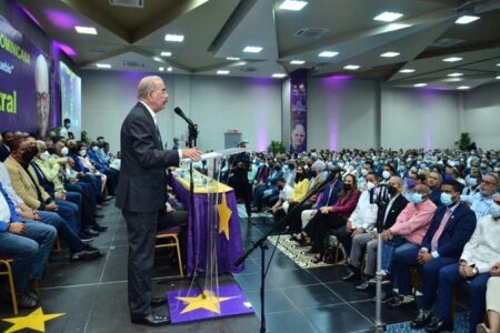 Danilo Medina asegura el pueblo quiere que PLD vuelva a gobernar