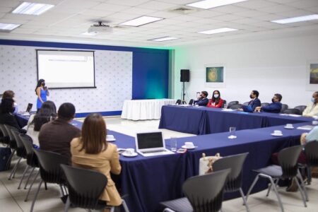 Gobierno, cooperación francesa y Fundación Popular realizan taller para implicar sector privado a cambio climático