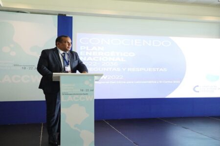 Director CNE resalta importancia de planificación para desarrollo sostenido del sector eléctrico