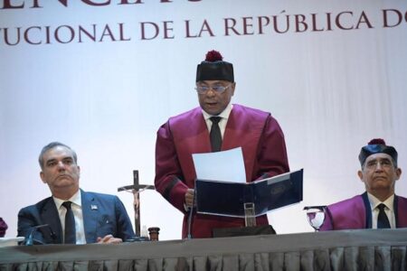 Presidente del TC llama a los dominicanos a conocer, amar y respetar la Constitución