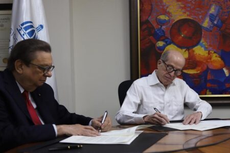 Cambio Climático y UNPHU firman acuerdo para desarrollar programas de formación