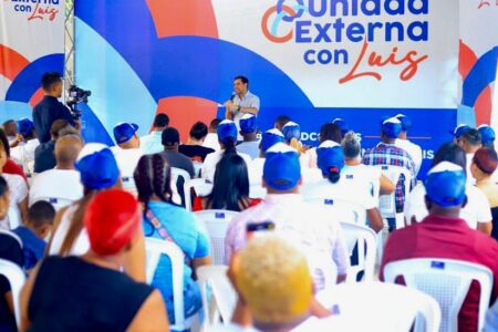 Unidad Externa con Luis juramnta 47 presidentes comités de base del PLD de SDE