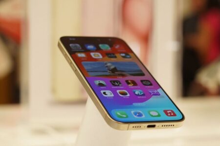 El codiciado iPhone 15 llega a la tienda OneClick