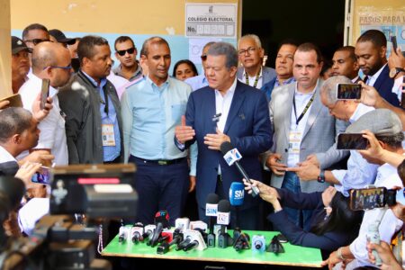 Leonel asegura que hoy el PRM bajará y la Fuerza del Pueblo y Rescate RD subirán