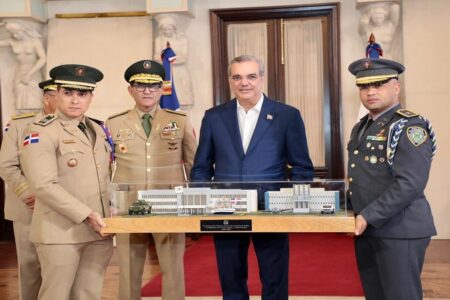 Presidente Luis Abinader reafirma su compromiso con fortalecer las Fuerzas Armadas y la Policía Nacional