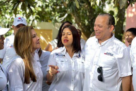 Equipo político Team élite acompaña a Carolina Mejía en diversos actos políticos en Salcedo